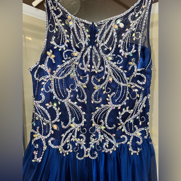 Prom Dress - Picture 5 of 7